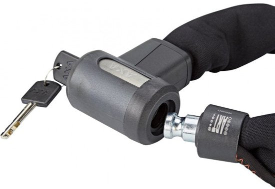 AXA Procarat+ 105 Cadenas à chaîne – ART 4 Cadenas pour moto – 105 cm – Acier trempé 10,5 mm – Cadenas à suspension libre – Housse de protection en néoprène – Service de clés en ligne – Noir
