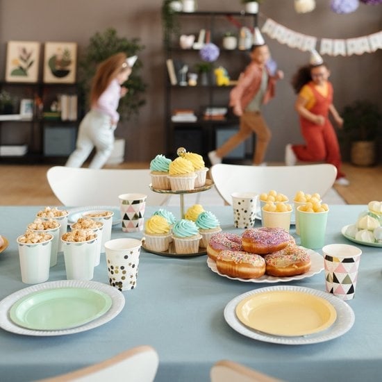 JAP Appliances Happy Pops - Machine à pop-corn rétro (2-3 personnes) 1200W - Cuillère à mesurer et à faire fondre le beurre incluse - Prêt en 3 minutes - Sans huile - Bleu