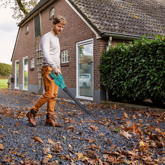 VONROC Accu Leaf Blower 20V - Vitesse d'air 180 km/h - Volume d'air 5m3/min - Batterie 2.0Ah et chargeur rapide inclus