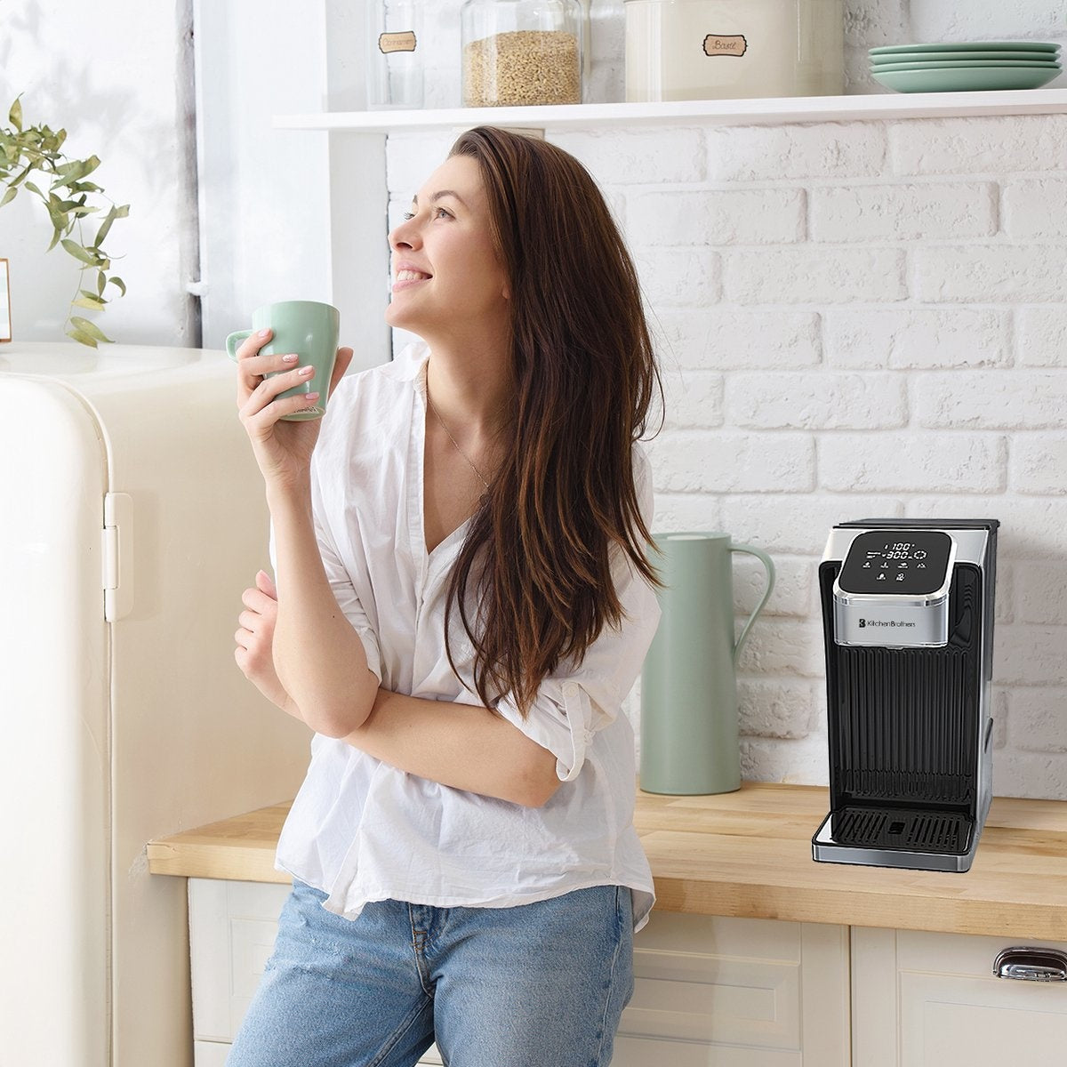 Distributeur d’eau chaude instantanée - KitchenBrothers - 2,7 L - Écran tactile LED - Température réglable 40 à 100°C - Acier inoxydable/Noir