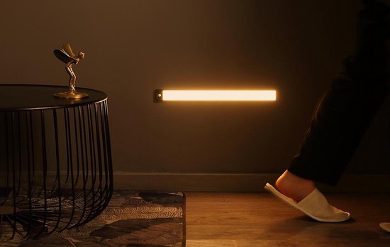 Éclairage d'armoire Yeelight avec détecteur de mouvement - 135 lumens - Noir - 60 cm - rechargeable