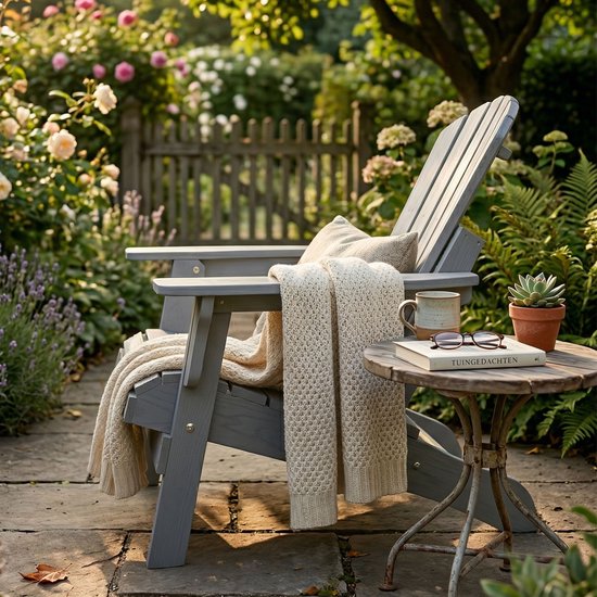 Chaise AXI Rosalie Adirondack Grise – Chaise de détente en bois avec accoudoirs – Pliable – Dossier haut – Chaise de jardin – 75,5 x 86,5 x 85 cm – 100 % bois de pruche certifié FSC