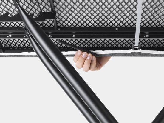 Brabantia Table à repasser C - avec support de réglage de la vapeur - 124 x 45 cm - Métallisé