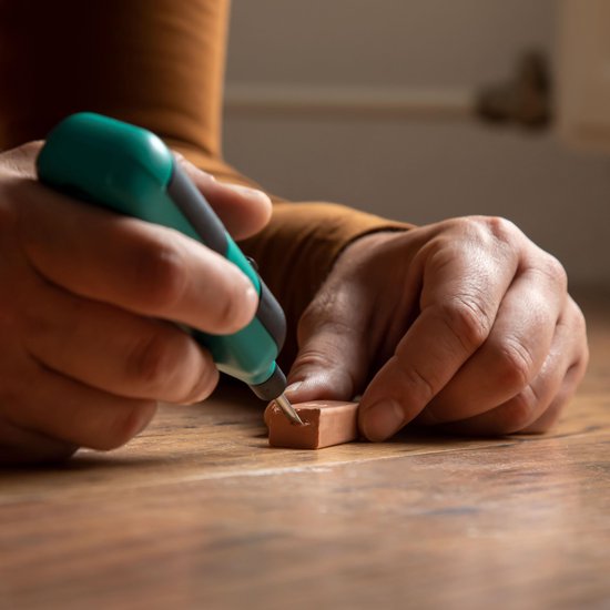 VONROC Kit de réparation pour stratifié et bois - 11 couleurs mixables et piles incluses