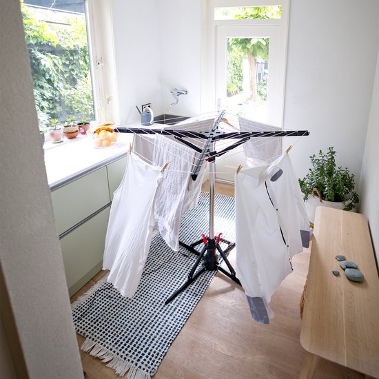 Séchoir à linge électrique Nexxt – 17M – Économe en énergie (10 W) – Pliable – Rotation automatique