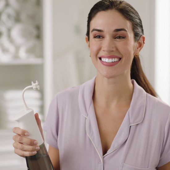 Douche dentaire électrique CorpCare MiracleSmile – Rechargeable, pression d'eau réglable, embout en forme de H, compacte et étanche, idéale pour les gencives sensibles