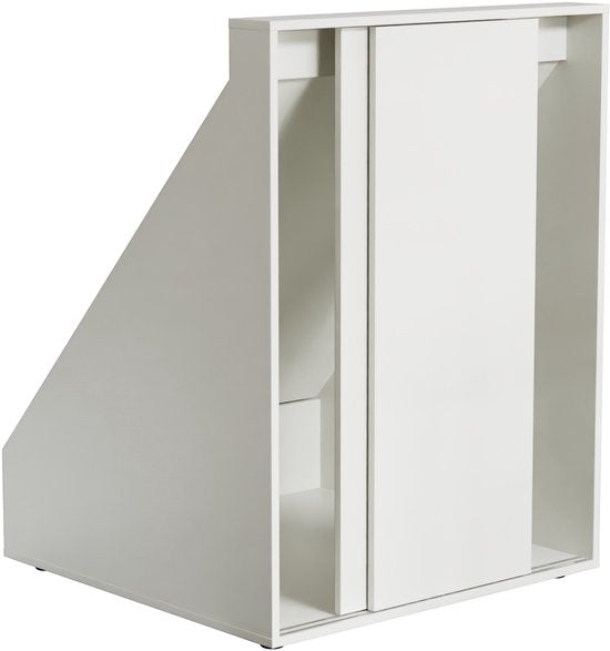Armoire de rangement sous un mur en pente dans le grenier d'une chambre - armoire adaptée à un toit en pente