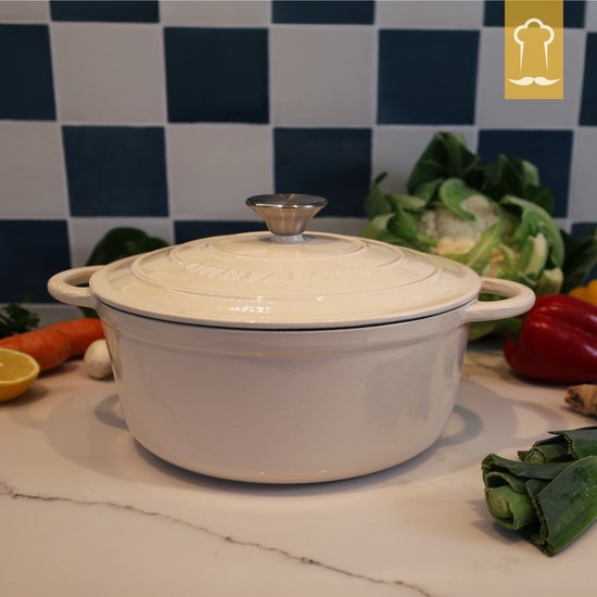 Poêle en fonte Chefarone 4,7 L - Sans PFAS - Poêle à rôtir avec couvercle - Poêle compatible avec toutes les sources de chaleur - Poêle Ø 26 cm - Émaillée blanc crème - Cadeau pour femme