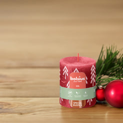 Bolsius - Bougie de Noël rustique Pilar - 80 x 68 mm - Rouge - 35 heures de combustion