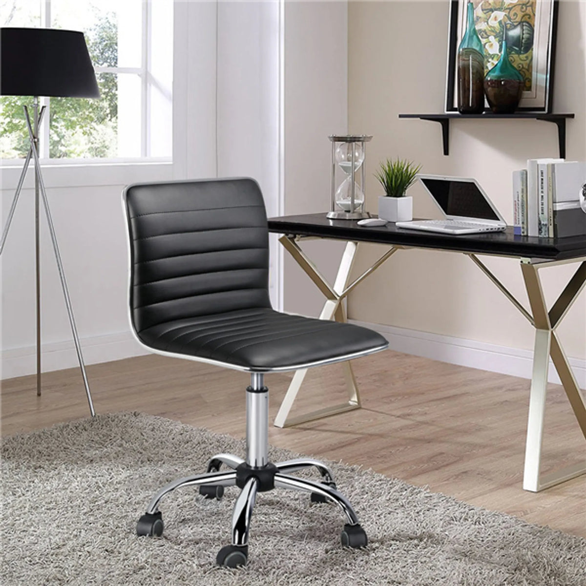 Chaise de bureau Yaheetech sans accoudoirs et chaise pivotante, capacité de charge de 120 kg, réglable en hauteur – Noir – Simili cuir PU et acier