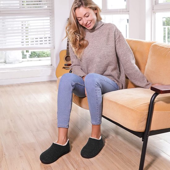 Chaussons Dames - Chaussons - Taille 42/43 - Noir - Antidérapant - Comfeet