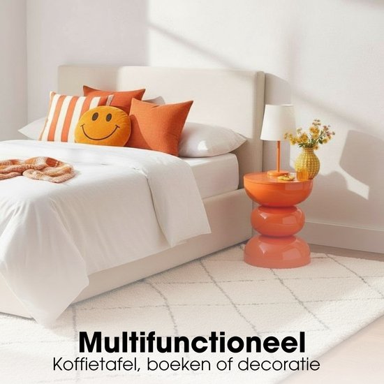 Mica Decorations Luna Table - Table d'appoint au design rond et ajouré en fer robuste - Table basse minimaliste d'intérieur - Table de chevet pour petits espaces - H46 x Ø32 cm - Orange