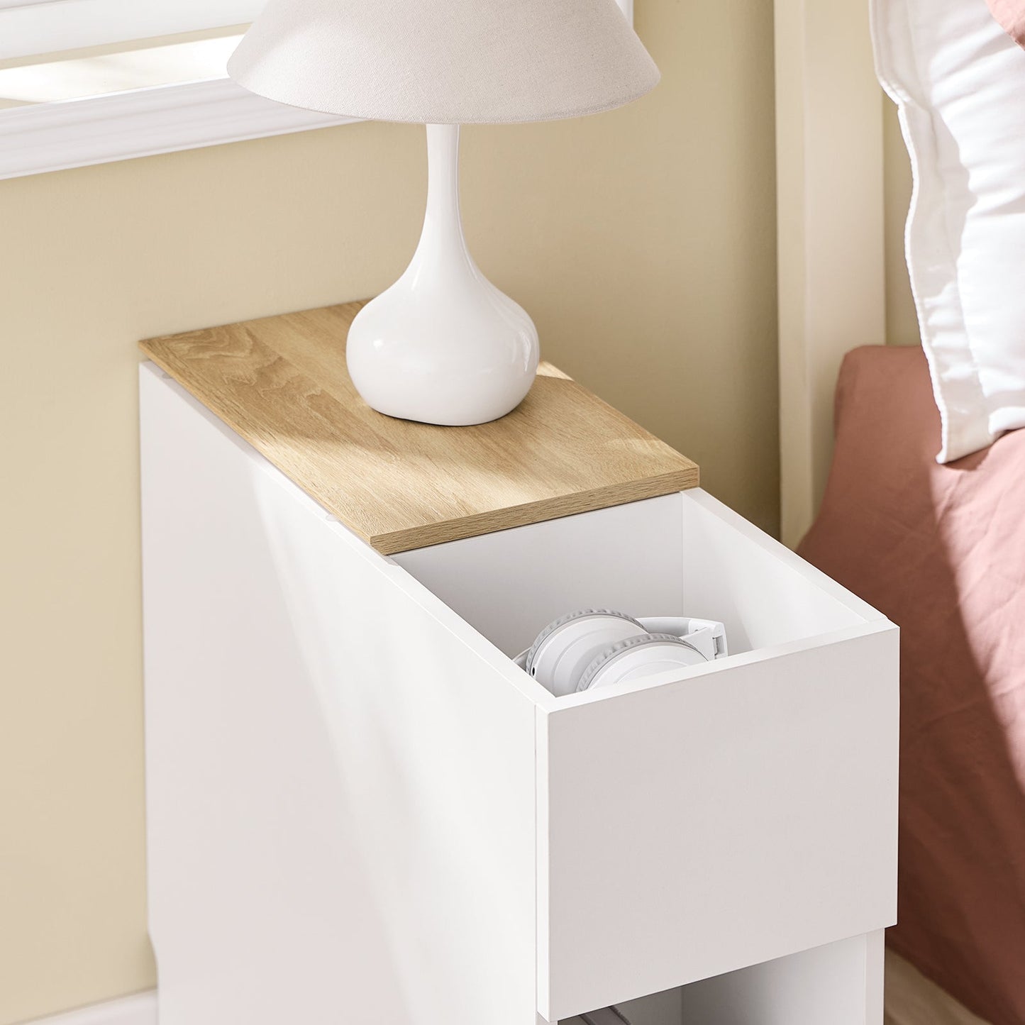 SoBuy FBT162-WN Table de chevet 20x60x65 cm Blanc avec 3 compartiments pour lit à ressorts et petites chambres