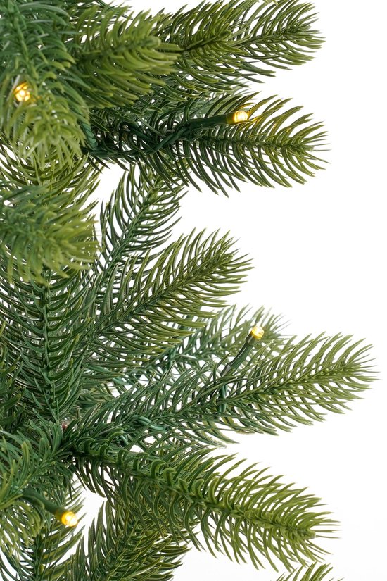 Black Box Trees Nagoya : sapin de Noël artificiel avec éclairage, H 120 x Ø 60 cm - Sapin de Noël d'intérieur - Sapin artificiel avec 212 brindilles de pin en PE - Modèle élancé, Ø 60 cm - Vert