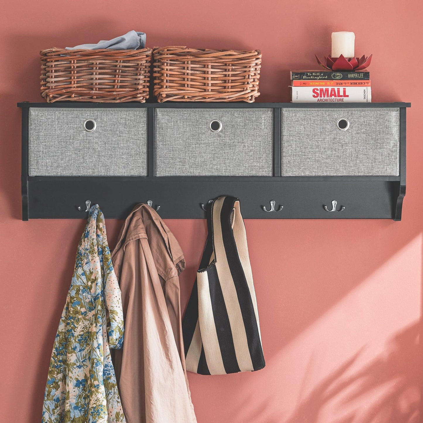 SoBuy Porte-manteaux avec support de rangement - 3 paniers 5 crochets - Noir