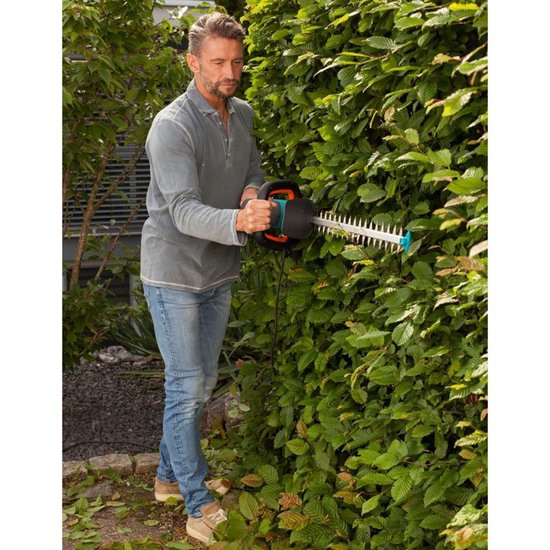 Taille-haie électrique GARDENA ComfortCut 600/55 - 600 watts - Longueur de lame : 55 cm