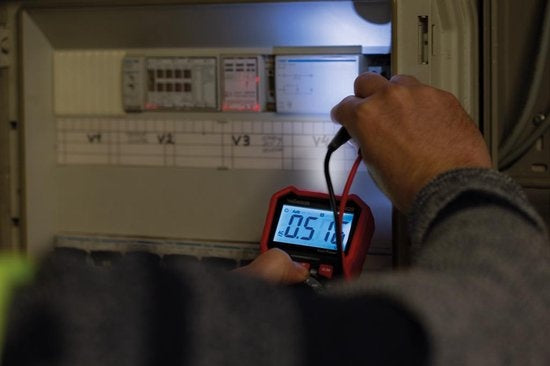 Velleman Digitale multimeter, datahold, geschikt voor het meten van AC/DC-stroom, AC/DC-spanning, weerstand, batterijspanning, continuïteit, temperatuur, inclusief meetsnoeren