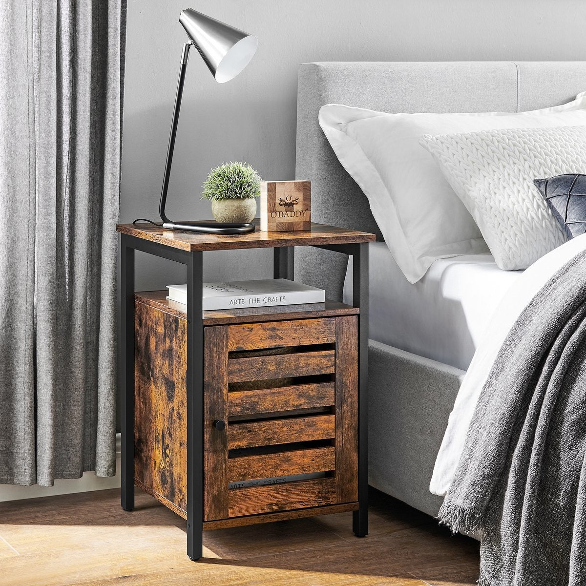 O'DADDY® Nachtkastjes industrieel - bijzettafel - nachtkastje met deur en planken - 40 x 40 x 60 cm - bruin