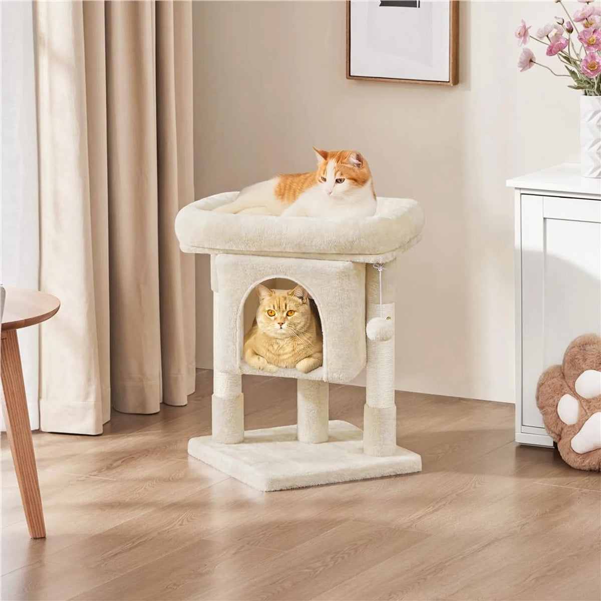 Arbre à chat Yaheetech - Beige - 40,5 x 40,5 x 59 cm - Abri pour chat, poteaux en sisal et balle à jouer
