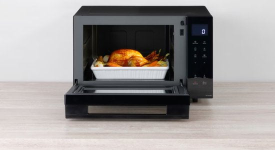 Four à micro-ondes combiné Panasonic NN-DF38PBEPG
