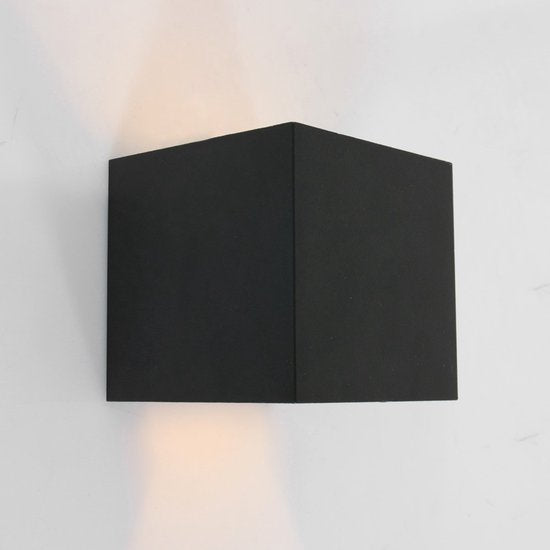 Applique murale Muro 3098ZW Noire - Style moderne - Plastique, métal - Dimensions compactes : 11 x 11 x 11 cm - Steinhauer