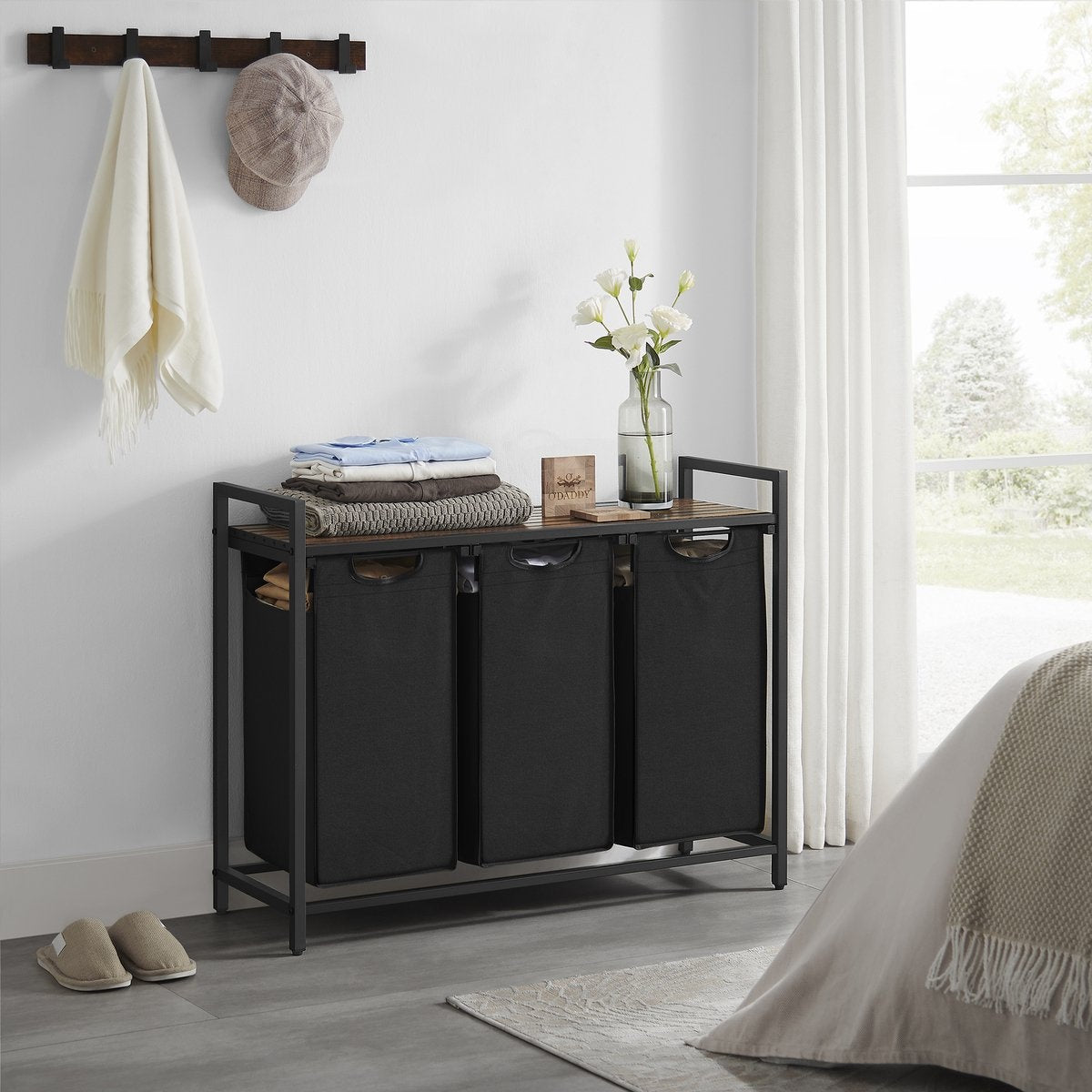O'DADDY® Panier à linge 3 compartiments - trieur de linge - extensible avec étagère - 92.5 x 33 x 71 cm - panier à linge - 168 L divisé en 3 poches - paniers à linge - panier à linge métal noir - bois brun