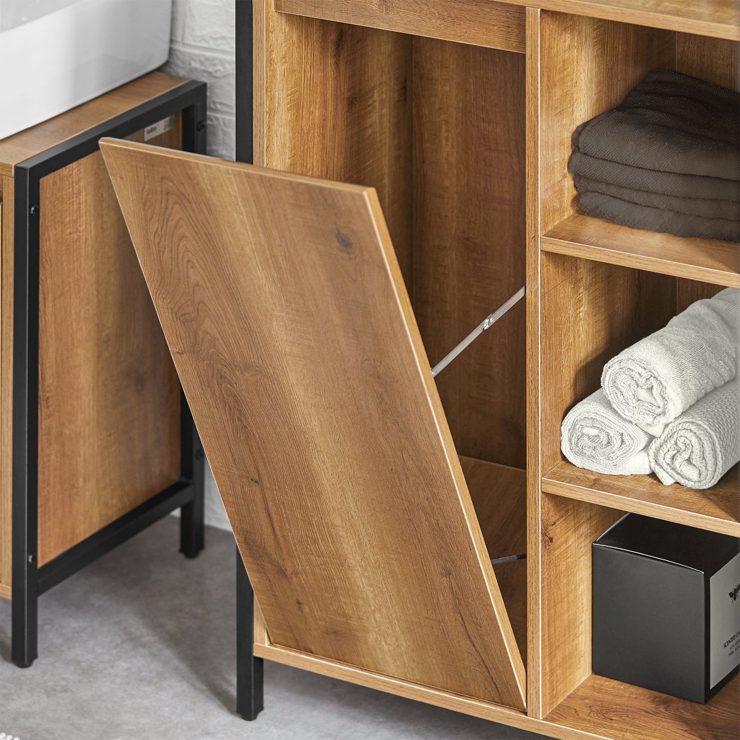 SoBuy Armoire de toilette - Panier à linge basculant - 3 compartiments - 24 x 24 x 60 cm - couleur bois