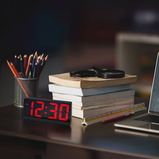 Réveil numérique Caliber - Réveils numériques - Durée de la fonction « snooze » réglable - Réveil - Écran à luminosité réglable - Horloge numérique pour chambre à coucher - Chargeur USB