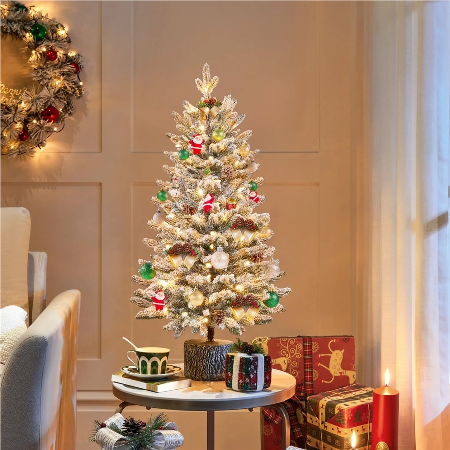 Yaheetech Sapin de Noël de table avec neige et lumières - Φ55 x 92 cm - Avec 355 branches et 50 lumières LED et un tronc réaliste - Pour rebord de fenêtre et extérieur - PVC vert et métal