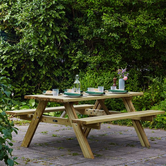 Table de pique-nique en bois AXI Julie, modèle classique, 177 x 154 cm - Naturel
