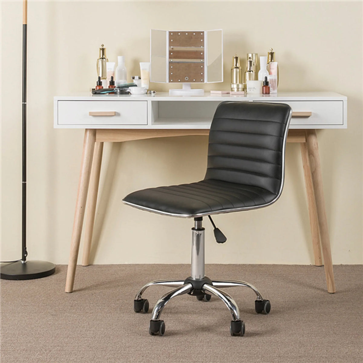 Chaise de bureau Yaheetech sans accoudoirs et chaise pivotante, capacité de charge de 120 kg, réglable en hauteur – Noir – Simili cuir PU et acier