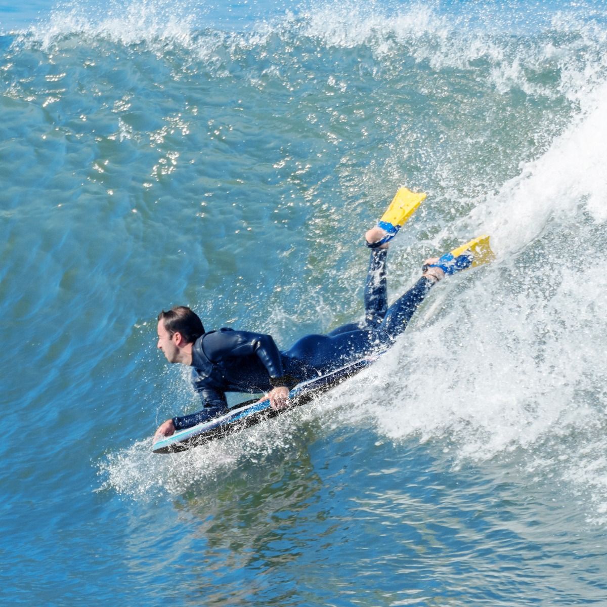 Coast Lightweight Bodyboard 104x52 cm - Bleu - Boogieboard avec noyau EPS et fond HDPE pour adolescents et adultes