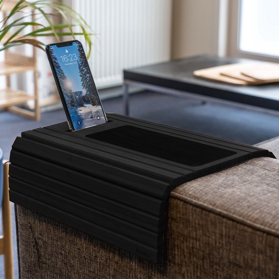 Budu Plateau d'accoudoir pour canapé Noir - Flexible - Organisateur d'accoudoir - Bois de bambou - Antidérapant - Porte-téléphone