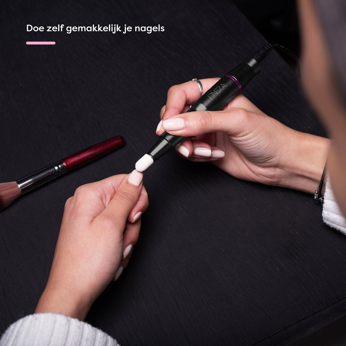 Fineza Lime à ongles - Électrique - Lime à ongles - Avec embouts - Avec rouleaux de ponçage - Extracteur de callosités - Appareil de manucure - Set de pédicure - Gris