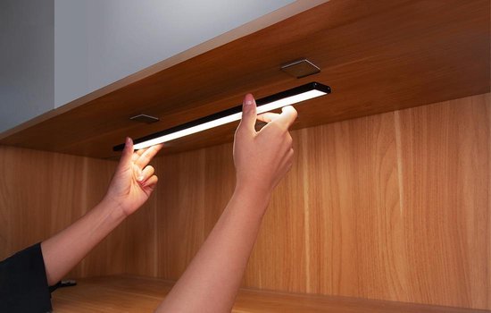 Éclairage d'armoire Yeelight avec détecteur de mouvement - 135 lumens - Noir - 60 cm - rechargeable