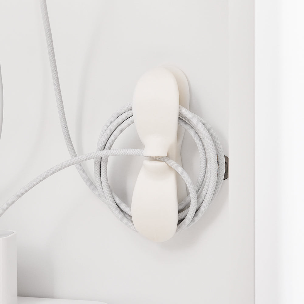 SoBuy Table de nuit - avec rangement et chemin de câbles - 40 x 40 x 60 cm - blanc