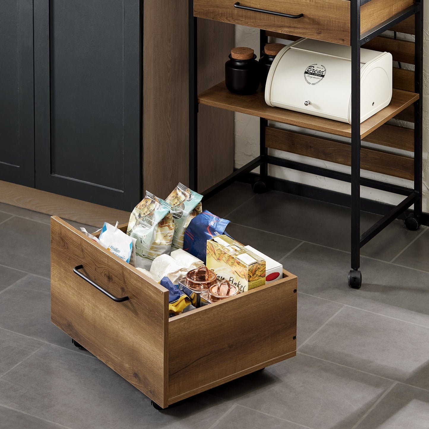 SoBuy Chariot de cuisine avec 1 étagère et 2 tiroirs - Max. 63KG - 60 x 45 x 90 cm - Couleur bois