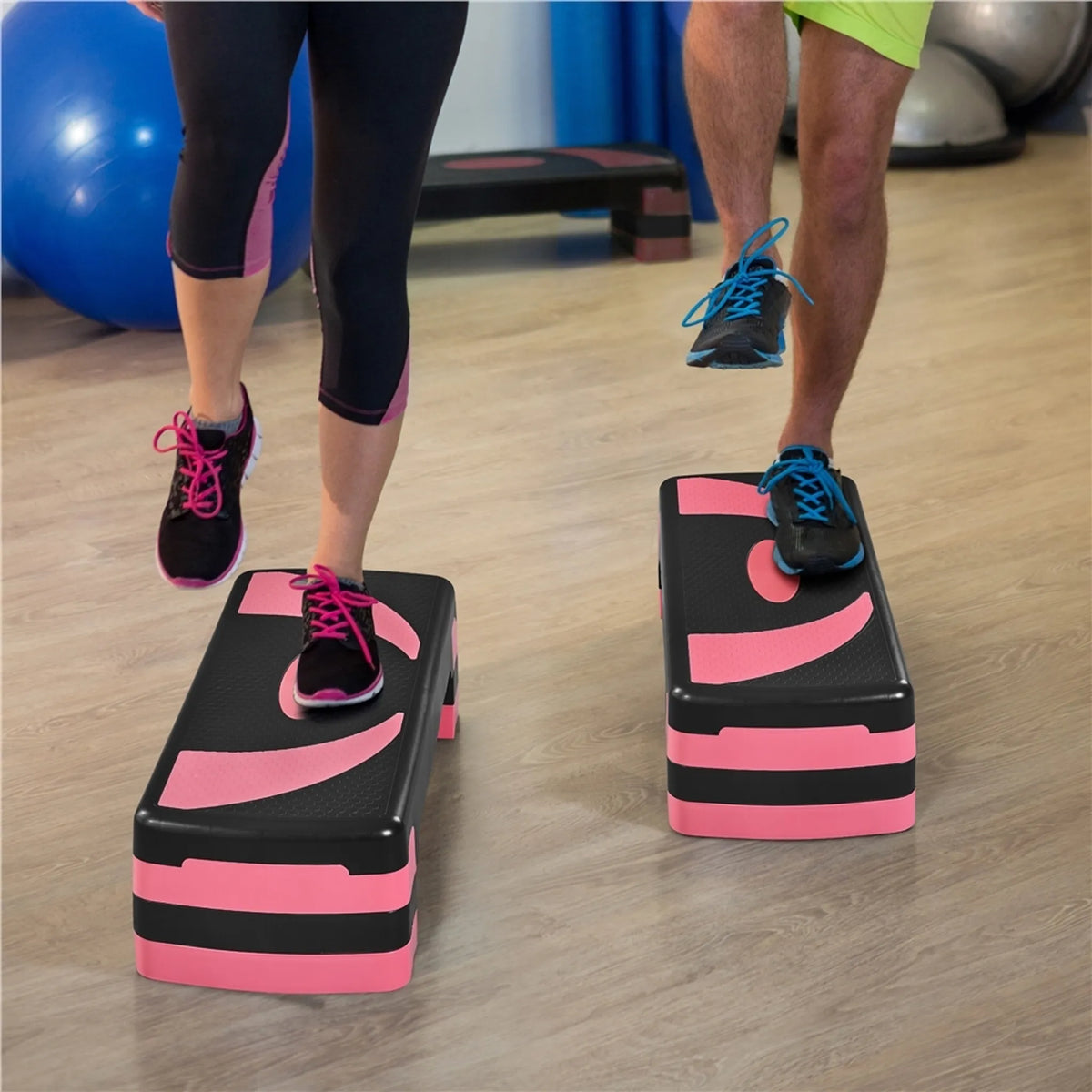 Yaheetech Aerobic Stepper Adjustable - 79,5 x 30 x 20 cm - 3 hauteurs réglables, surface antidérapante et pieds de protection en caoutchouc - pour la gym à domicile et l'entraînement physique - plastique noir et rose