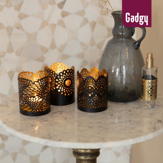 Gadgy Porte-lampions rond - Lot de 3 Porte-lampions Décoration Salon - Lumière d'ambiance à l'intérieur - Porte-bougies pour bougies 8.5x10.5 cm - Lampe à vent en métal - Noir/Or - Cadeau pour Femme - Motif Dentelle