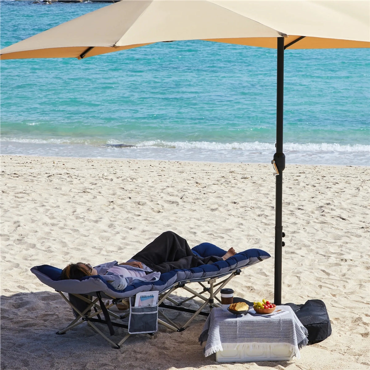 Yaheetech Lit de Camping Pliable 150 kg - Comprend un matelas souple et des compartiments latéraux ainsi qu'un sac de transport - Pour le camping et le bureau - Gris et Bleu 600D Oxford et Métal - 191 x 67 x 56 cm