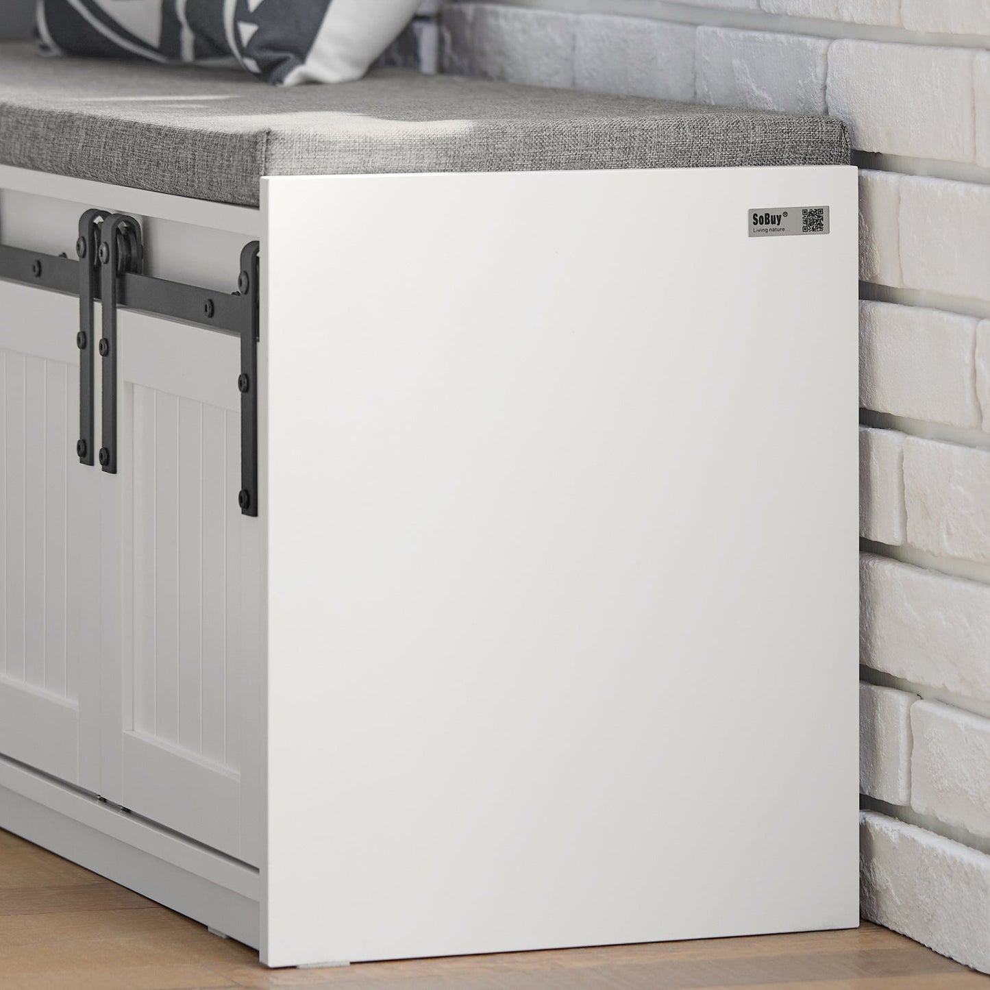 SoBuy FSR133-W Meuble à chaussures Meuble à chaussures Meuble d'entrée Meuble de rangement bas Meuble de rangement Meuble de rangement avec 1 coussin rembourré et 3 portes-fenêtres