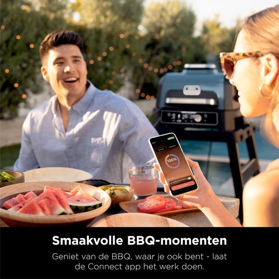 Ninja Woodfire Pro Connect XL - Barbecue électrique intelligent 7-en-1 et fumoir - Thermomètre de cuisson numérique inclus - Application Connect - OG901EU