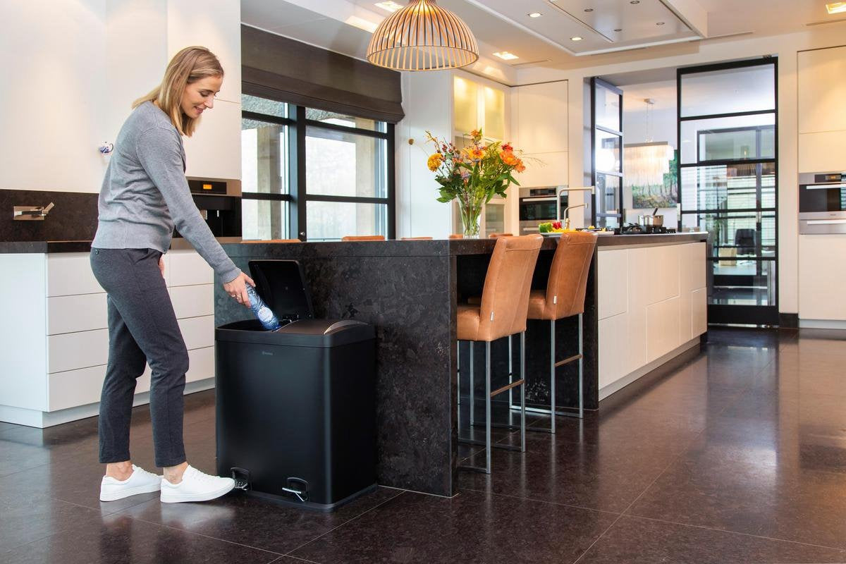Poubelle de tri sélectif avec 2 compartiments - Homra NEVIQ - 2 x 30 L de capacité - Acier inoxydable de haute qualité - Poubelle noir
