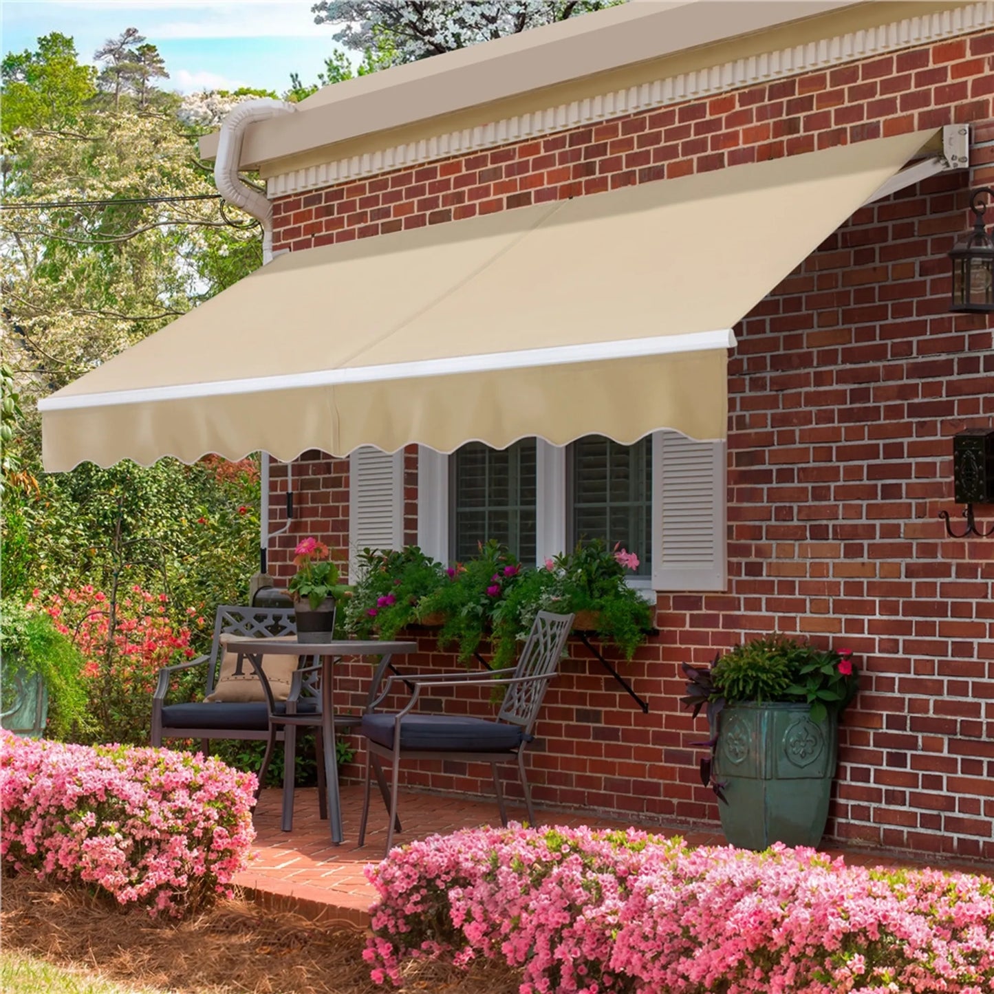 Yaheetech Parasol à pinces - 300 x 250 x 25 cm - Équipé d'une tige pendulaire manuelle et d'un angle réglable et d'un revêtement résistant aux UV - Pour balcon et terrasse - Polyester beige et métal