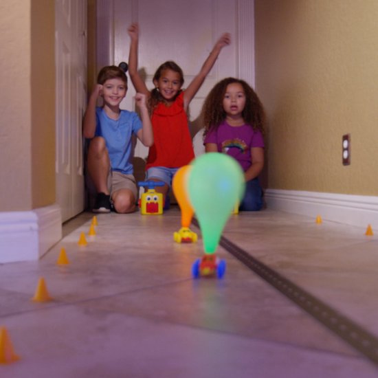 Mediashop Balloon Zoom - Jouet « voiture ballon » pour les enfants à partir de 3 ans - avec modes « voiture » et « fusée » - brille dans le noir