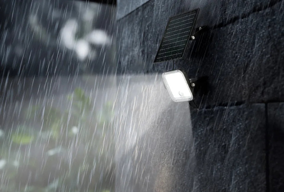Lampe murale solaire Pioneer - 15 W - Détecteur de mouvement - 1 900 lm - IP65