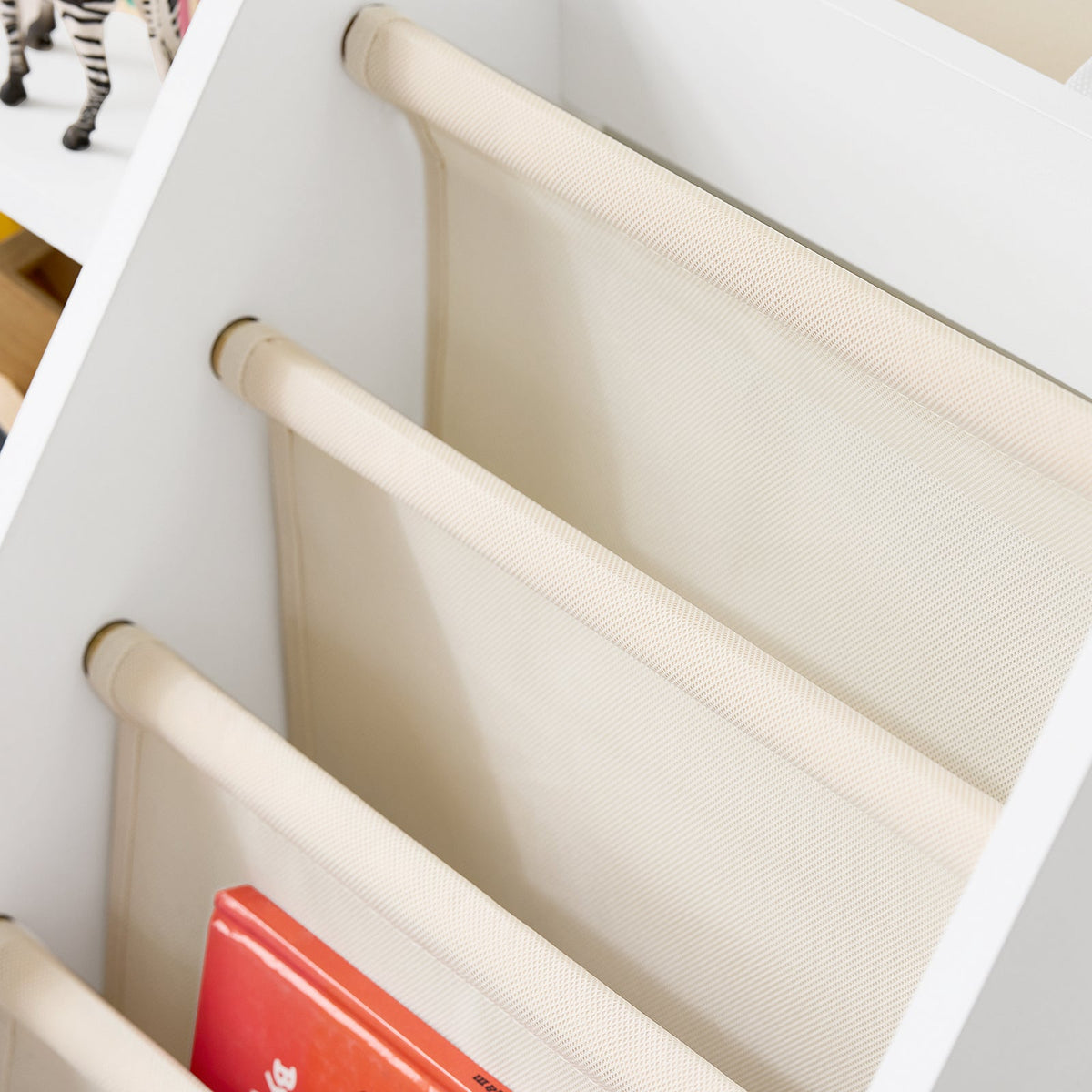 SoBuy KMB119-W Bibliothèque Montessori pour enfants 3 niveaux avec rangement et paniers en tissu, blanc, 80 x 40 x 80 cm