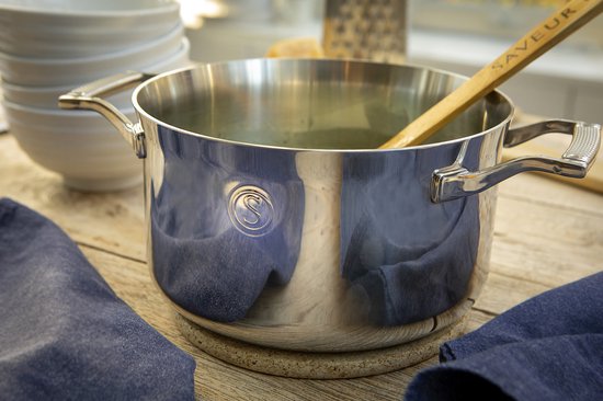 Cocotte avec couvercle - Saveur Selects - Ø22.9 cm - Acier inoxydable - Sans PFAS - Compatible induction et four