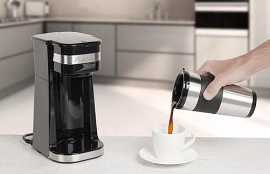 Bestron Cafetière avec tasse thermos, pour café filtre moulu et idéal pour le camping, 2 grandes tasses, 750 Watt, acier inoxydable, Couleur : argent/noir