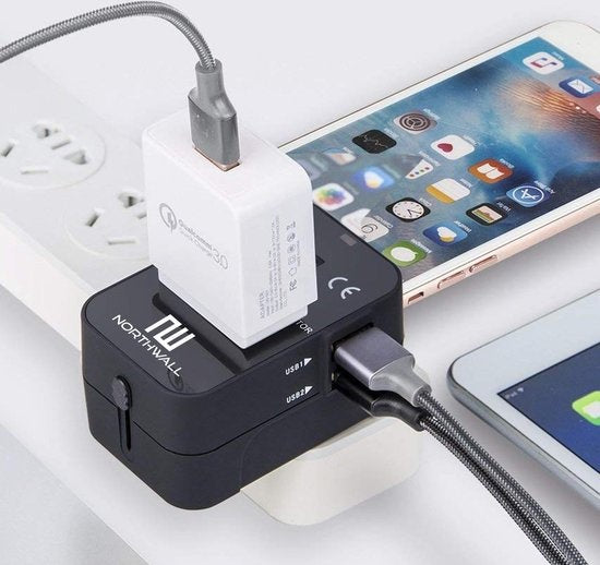 Adaptateur Universel avec 2 ports USB à charge rapide - Northwall - Prise de voyage internationale pour plus de 150 pays - Angleterre, Amérique, Afrique du Sud, USA, Italie, Royaume-Uni, Australie, Inde, ...